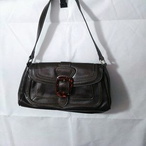 Liz & Co vintage voyager shoulder bag vegan